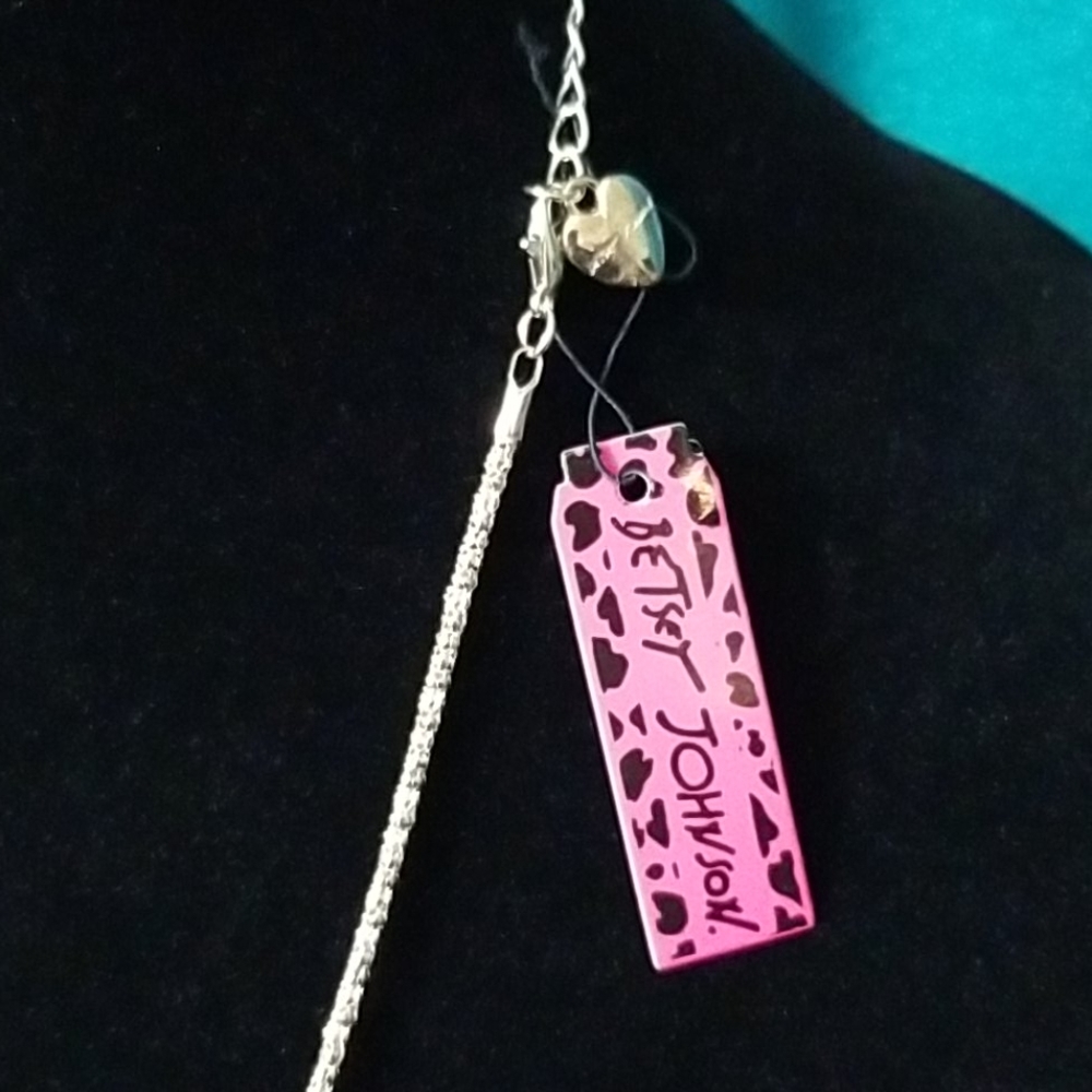 Betsey Johnson White Pumpkin Coach Necklace - Picture 3 of 5